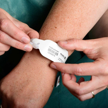 Patient Wristband safetyBAND Medvana UK