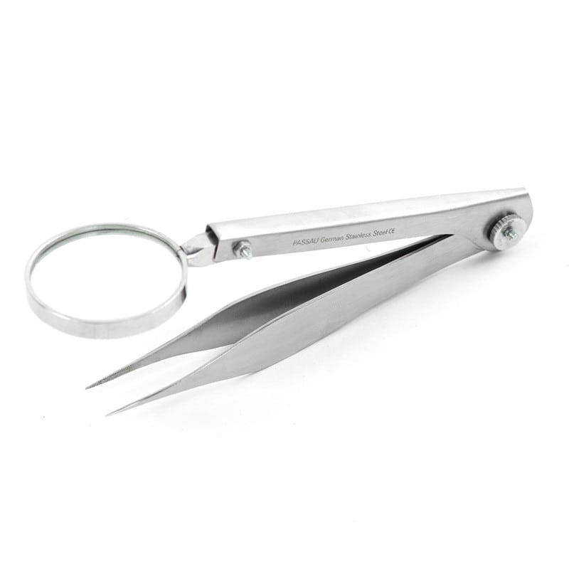 Forceps with magnifying glass Medvana UK